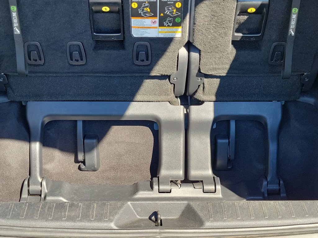 Used 2025 Toyota Sienna XLE FWD image 13