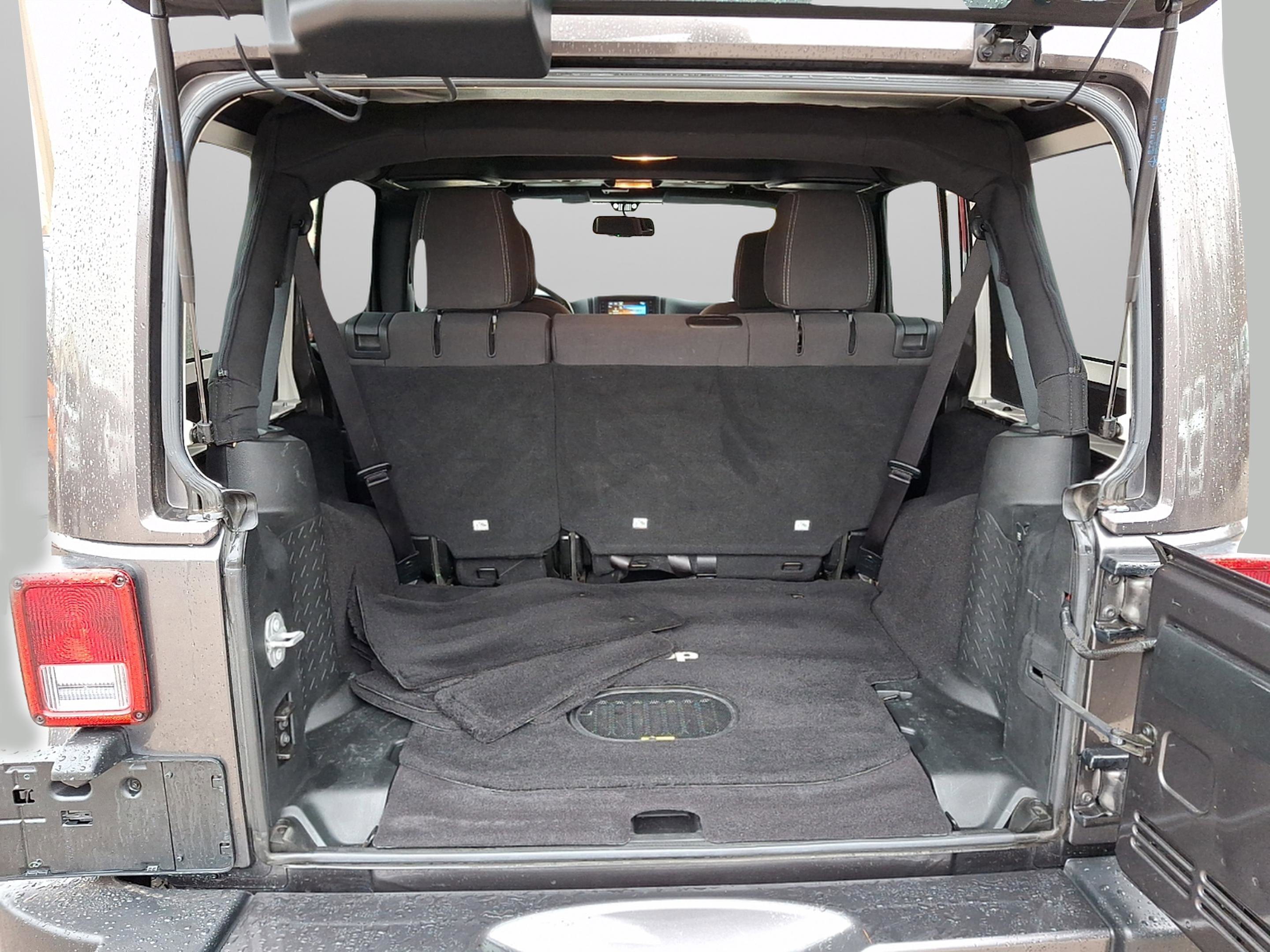 Certified 2017 Jeep Wrangler Unlimited Sahara w/ Connectivity Group image 27