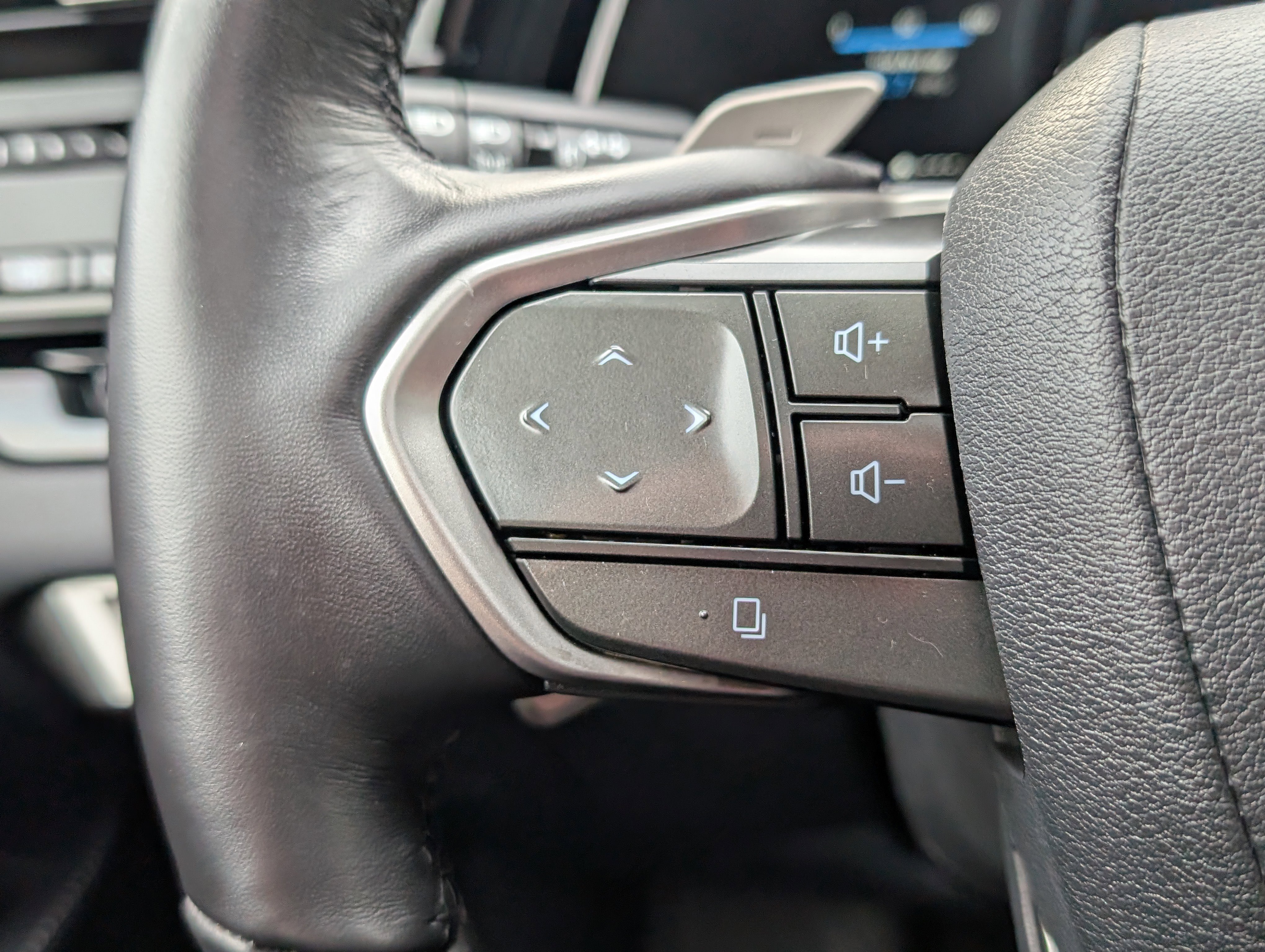 Certified 2025 Lexus RX 450h AWD w/ Convenience Package image 25