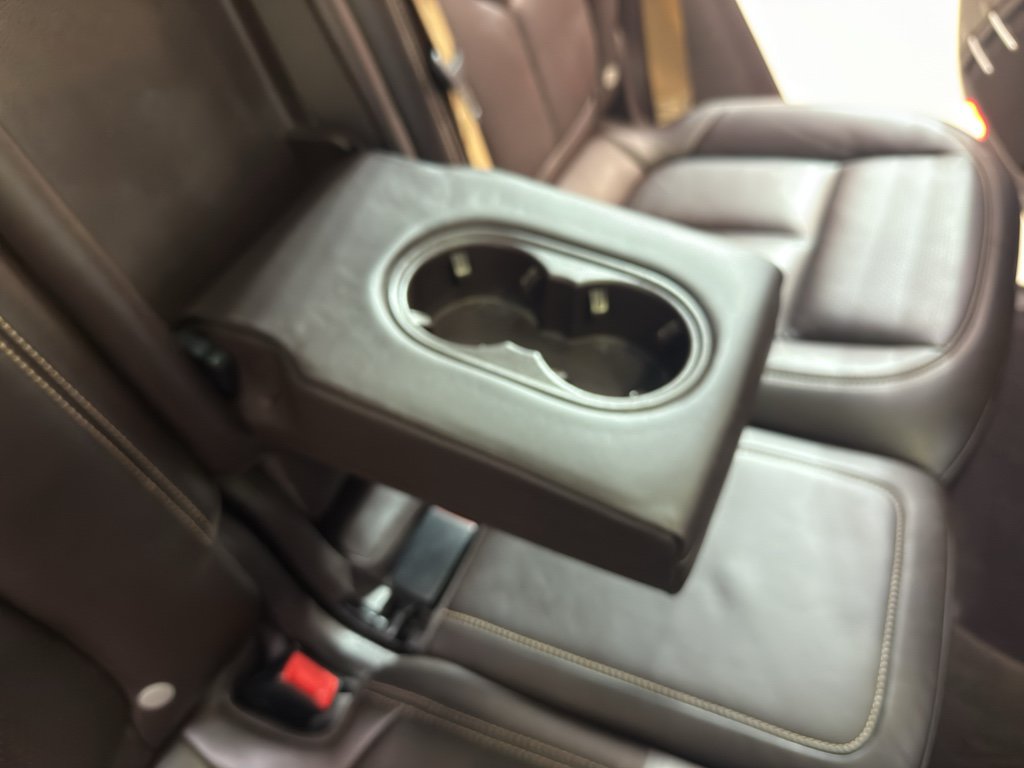 Used 2016 Porsche Cayenne Turbo AWD/4WD image 30
