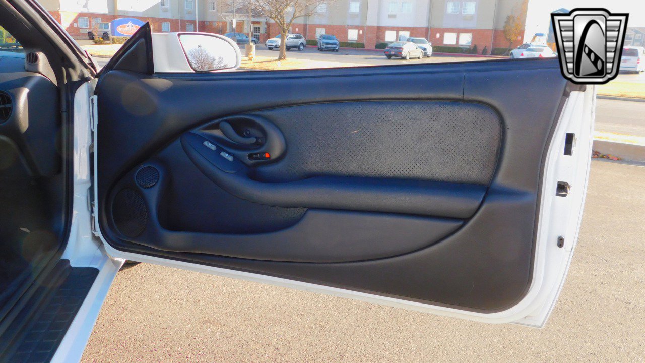 Used 2002 Pontiac Firebird Convertible image 20