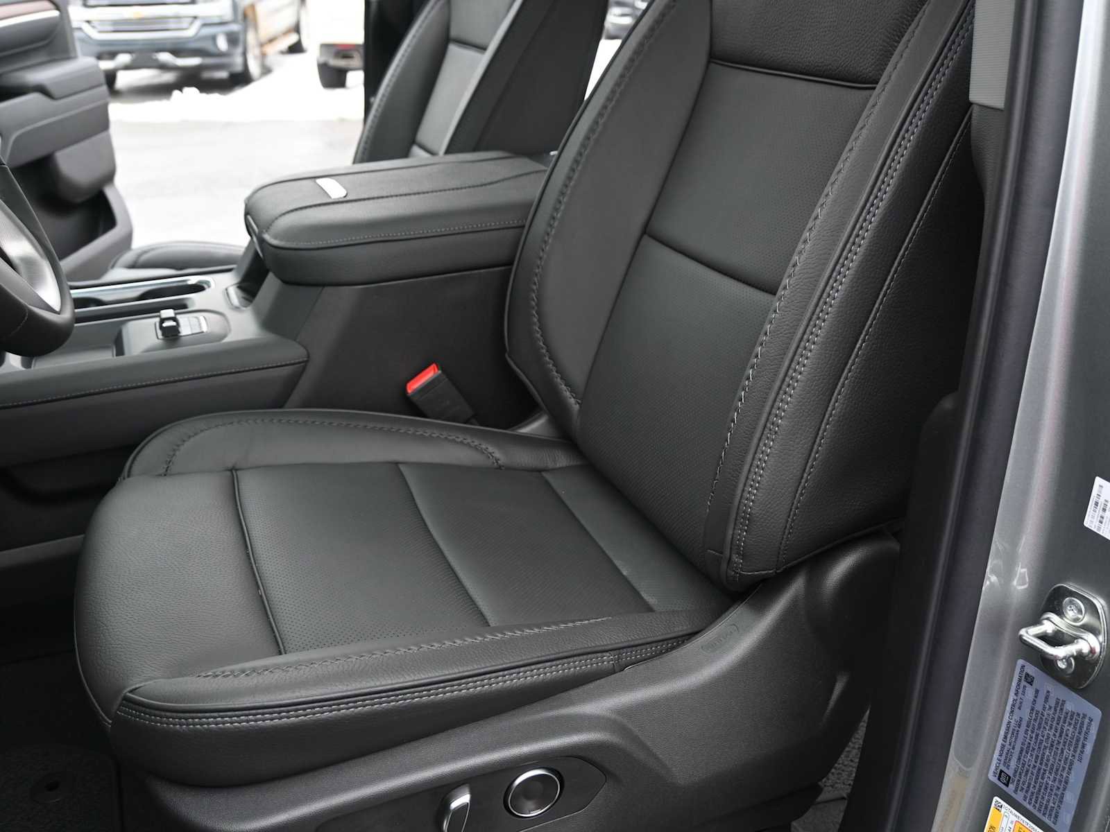 New 2026 GMC Sierra 3500 Denali w/ Denali Reserve Package image 26