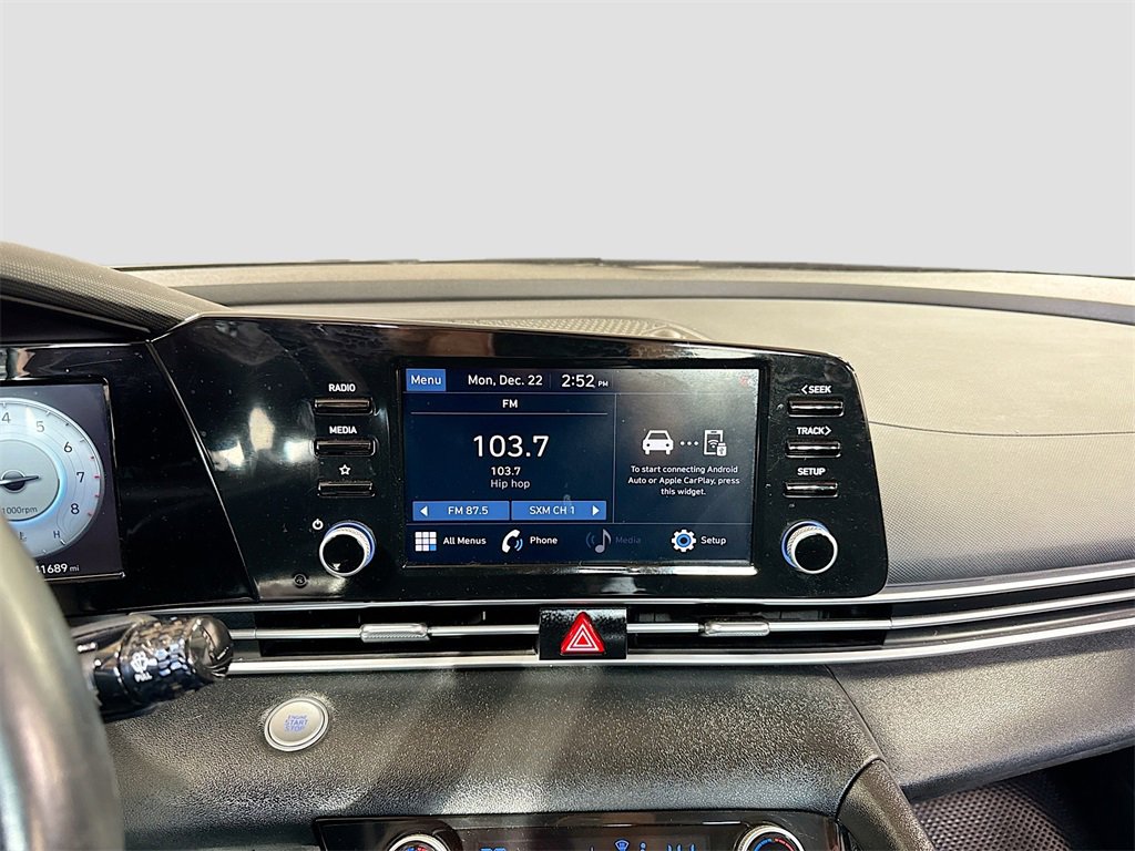 Used 2021 Hyundai Elantra SEL w/ Convenience Package image 19