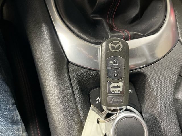 Used 2019 MAZDA MX-5 Miata RF Grand Touring RWD image 21