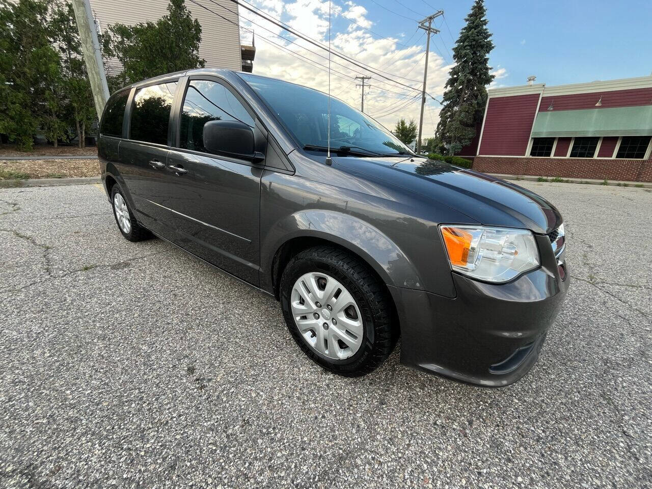 Used 2017 Dodge Grand Caravan SE w/ Power Window Group image 6