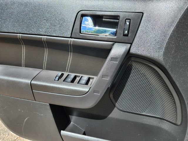 Used 2011 Ford Focus SEL w/ 301A Rapid Spec Order Code image 19