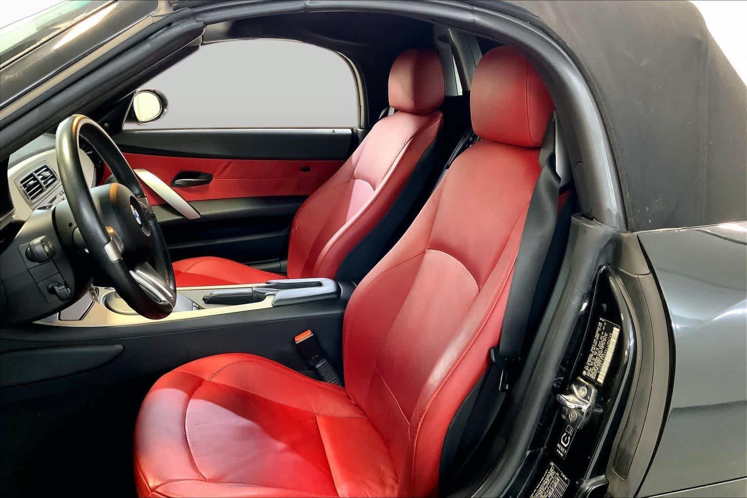 Used 2004 BMW Z4 3.0i RWD image 7