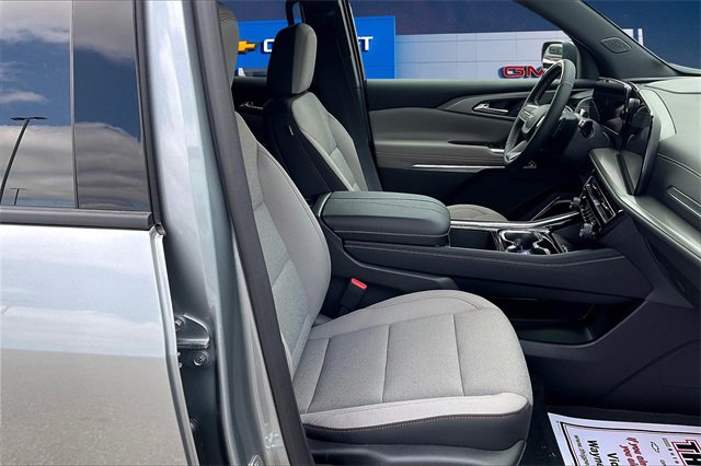New 2026 Chevrolet Traverse LT w/ Enhanced Driving Package image 8