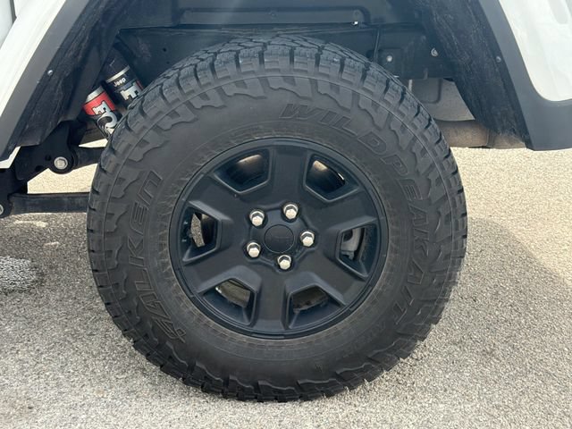 Used 2023 Jeep Gladiator Mojave w/ Cold Weather Group AWD/4WD image 39