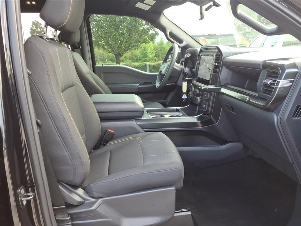 Used 2025 Ford F150 STX w/ Equipment Group 200A RWD image 17
