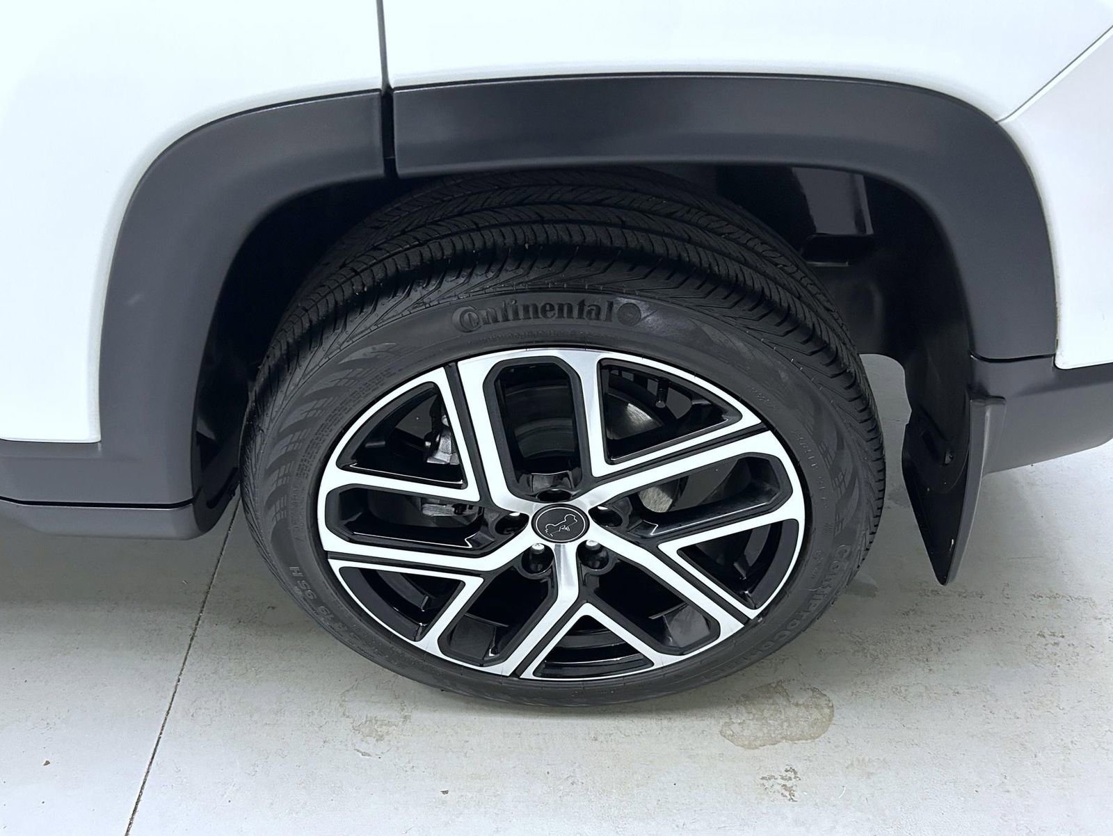 Used 2025 Jeep Compass Limited image 22