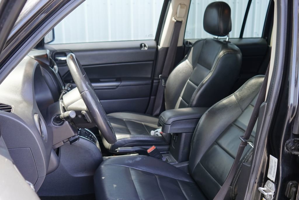 Used 2016 Jeep Patriot High Altitude FWD image 10