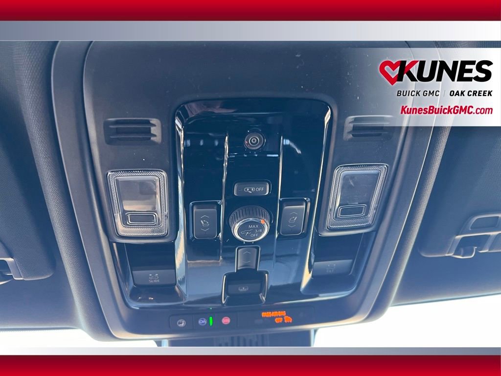 New 2026 GMC Yukon XL Denali w/ Sun & Power Step Package image 27