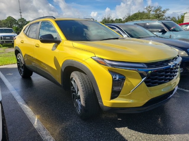 Used 2025 Chevrolet Trax RS FWD image 5