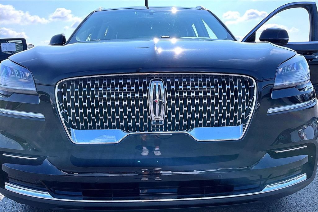 Used 2024 Lincoln Aviator Reserve AWD/4WD image 34