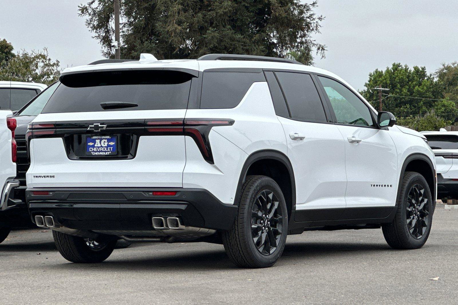 New 2026 Chevrolet Traverse LT w/ Enhanced Driving Package image 4