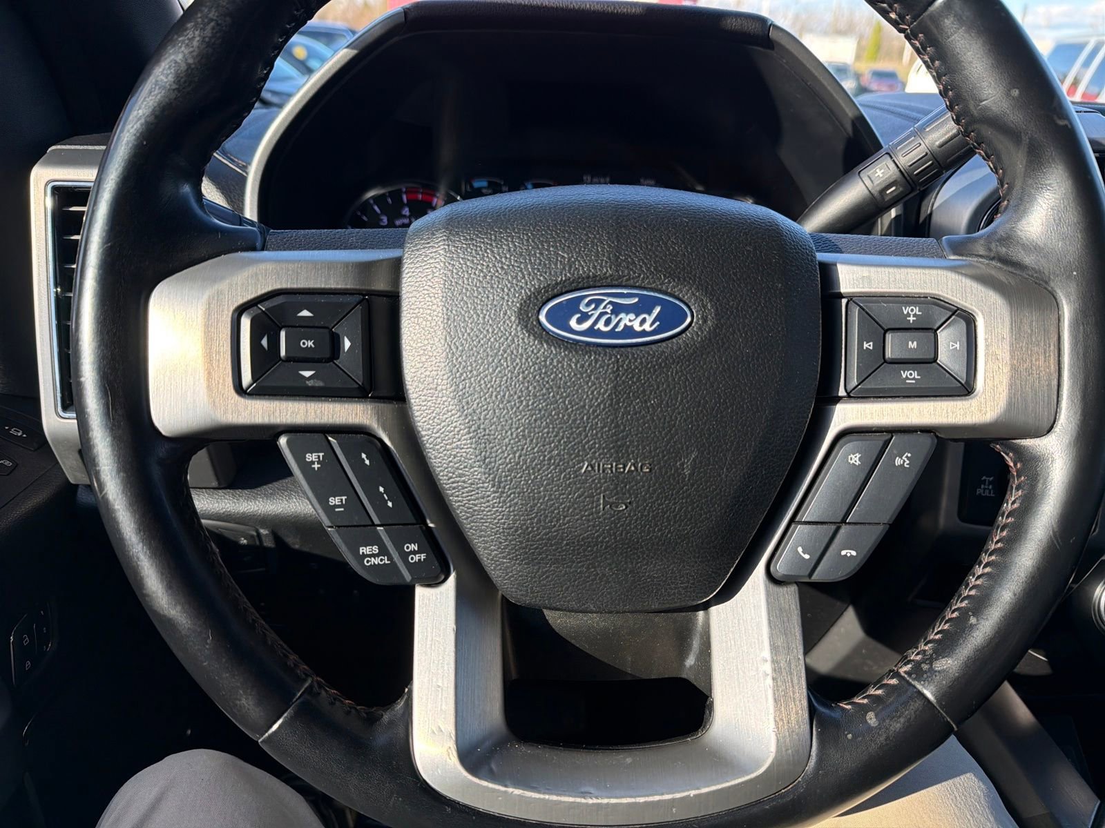 Used 2018 Ford F350 Platinum w/ Platinum Ultimate Package image 18