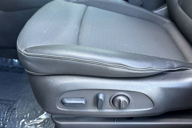 Used 2023 Buick Encore GX Select w/ Sport Touring Package image 13