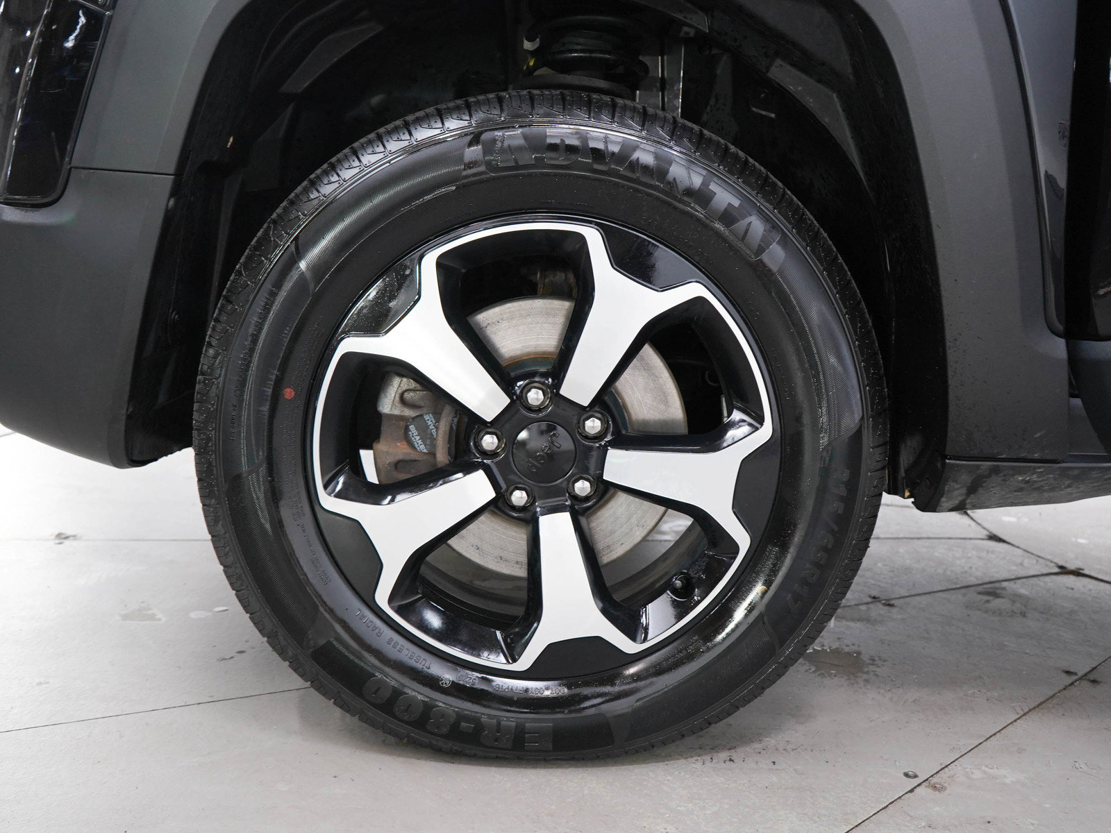 Used 2019 Jeep Renegade Trailhawk w/ Cold Weather Group II AWD/4WD image 28