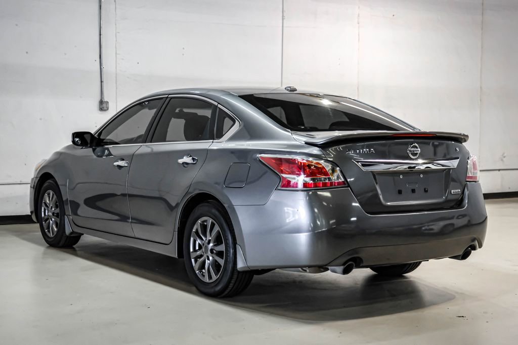 Used 2015 Nissan Altima 2.5 S w/ Special Edition Package FWD image 10