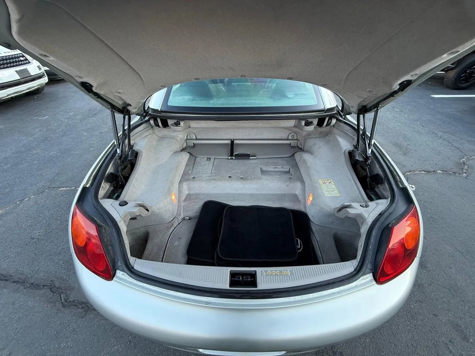Used 2002 Lexus SC 430 Convertible image 9