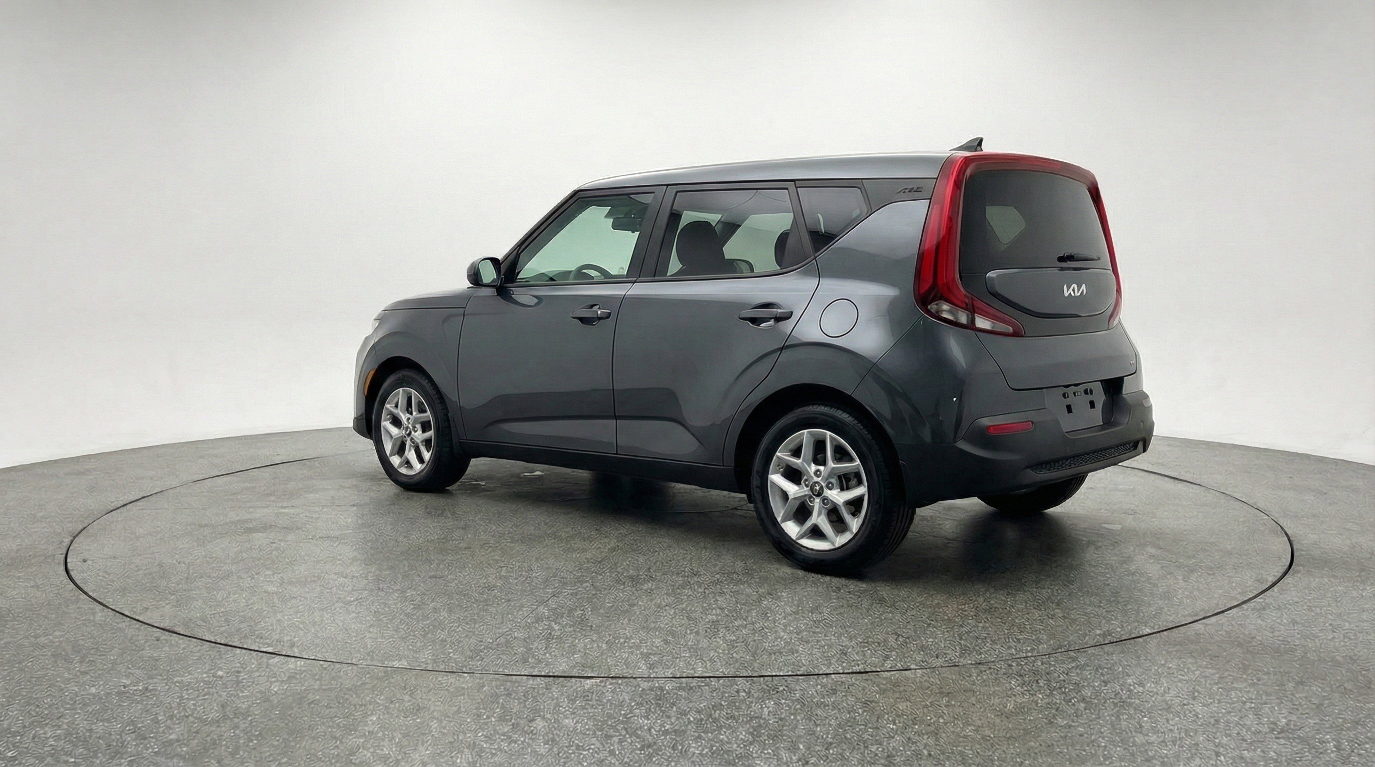 Used 2025 Kia Soul LX w/ LX Technology Package image 6