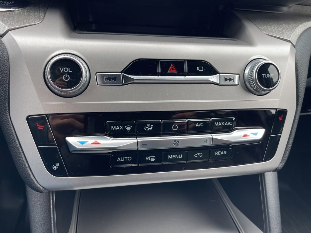 Used 2022 Ford Explorer Timberline image 11