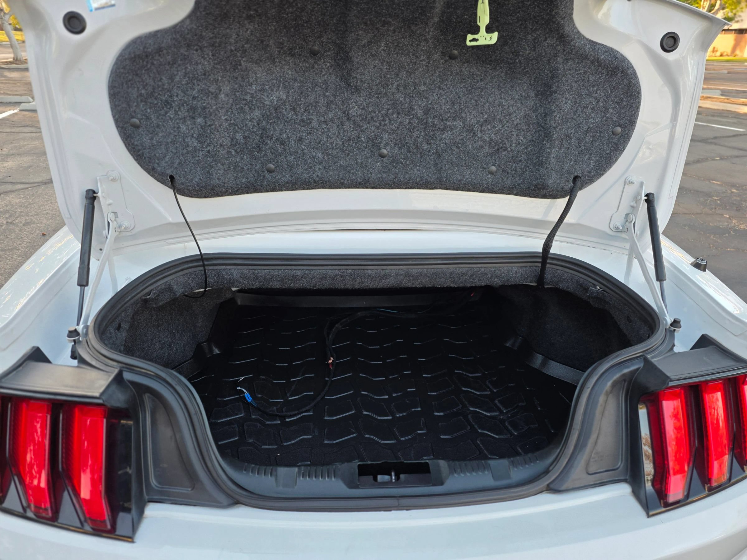 Used 2019 Ford Mustang GT Premium RWD image 10