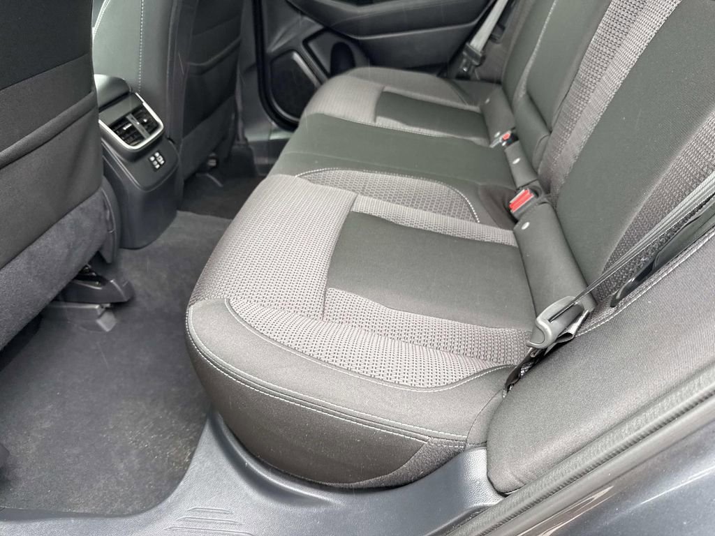 Used 2024 Subaru Outback Premium AWD/4WD image 16
