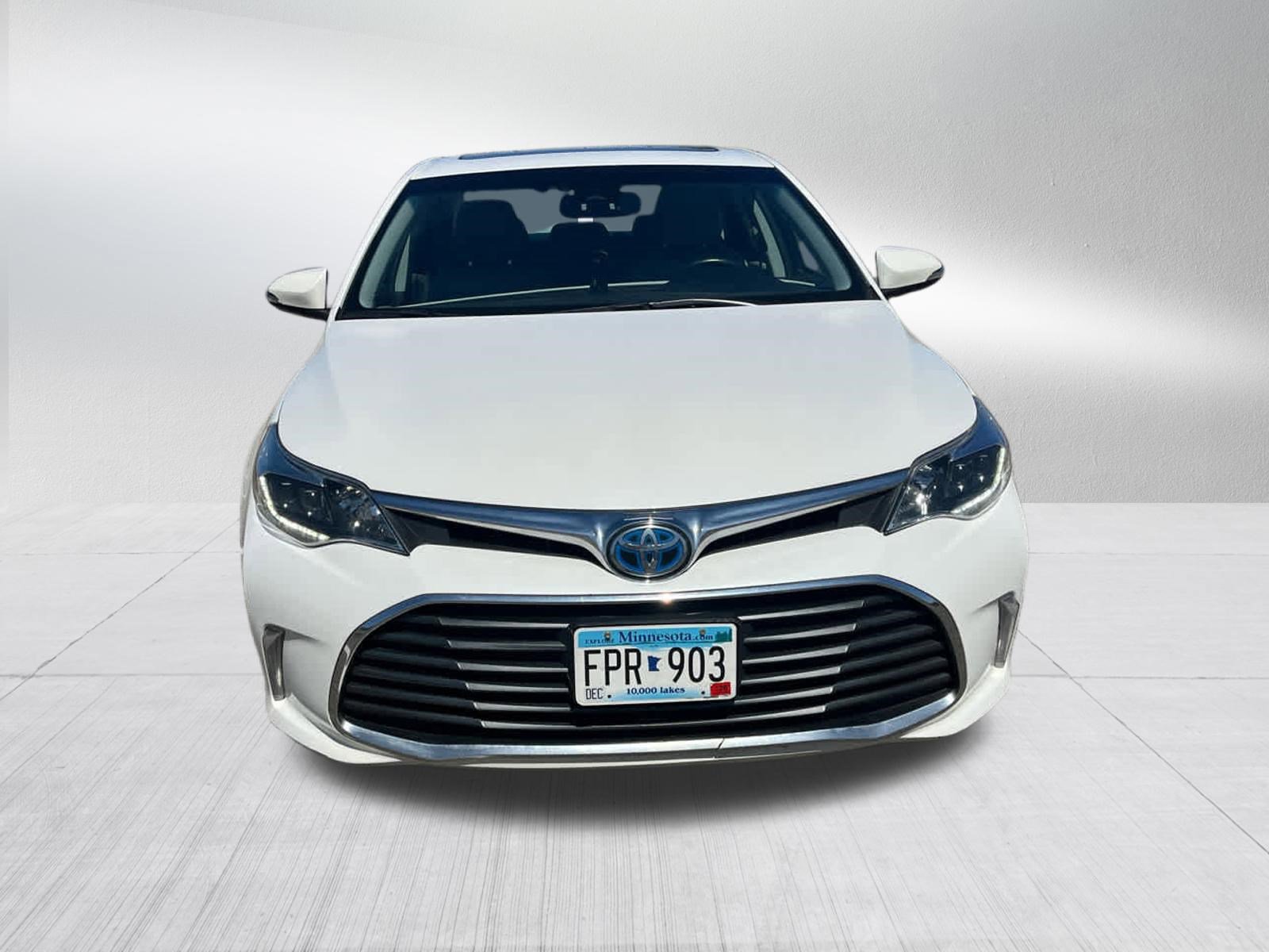 Used 2016 Toyota Avalon Limited w/ Toyota Safety Sense Package FWD image 8