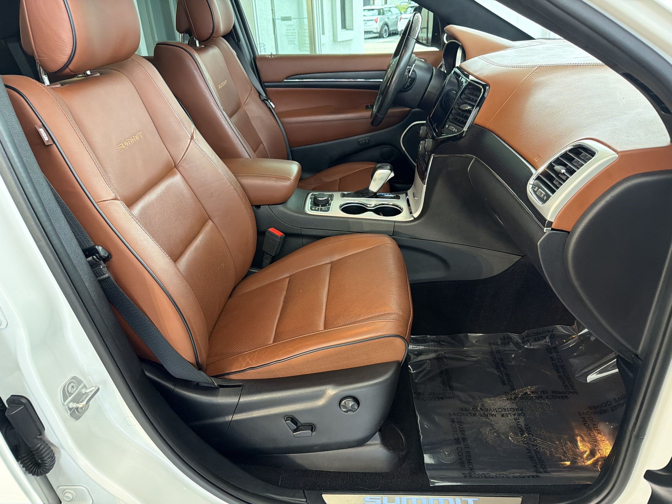 Used 2021 Jeep Grand Cherokee Summit AWD/4WD image 31