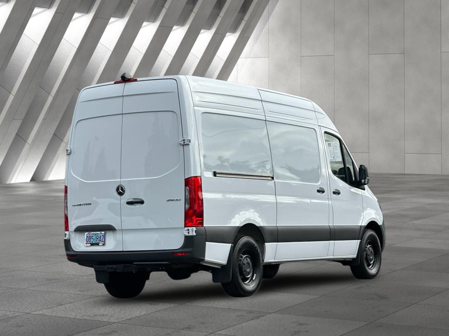 Used 2025 Mercedes-Benz Sprinter 2500 image 4