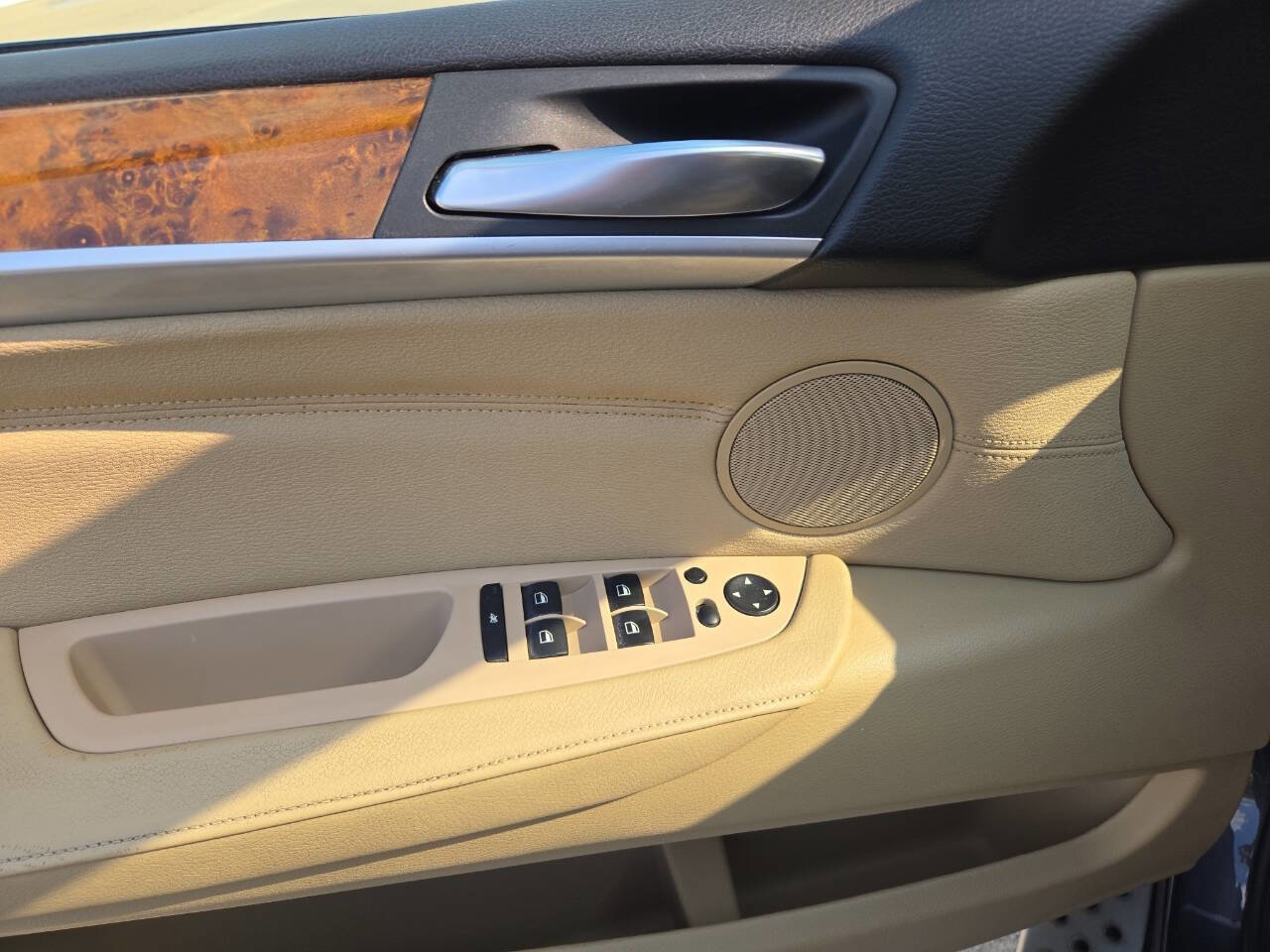 Used 2011 BMW X5 xDrive50i image 35