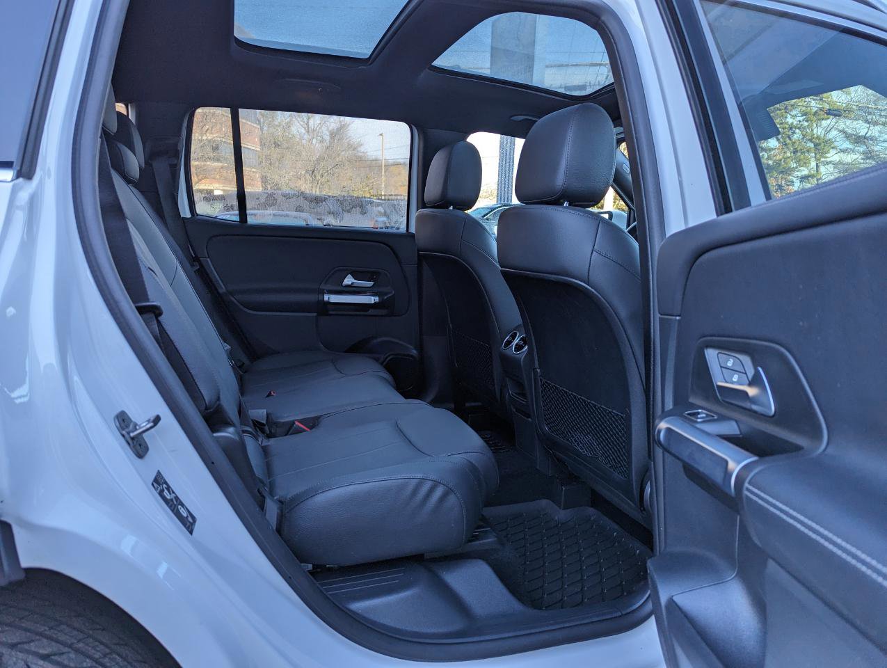 Used 2023 Mercedes-Benz GLB 250 GLB 250 4MATIC SUV image 37