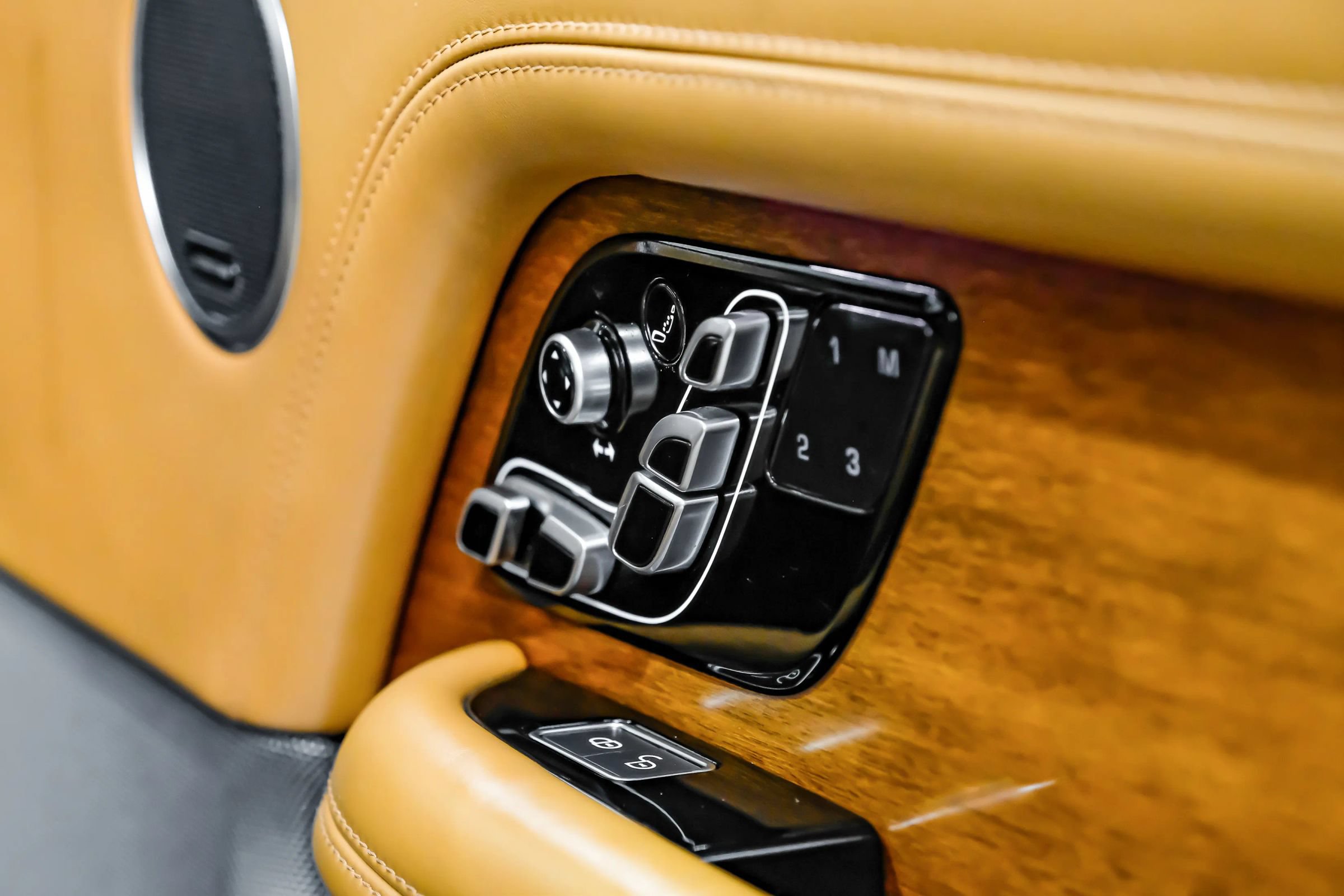 Used 2019 Land Rover Range Rover Long Wheelbase Autobiography AWD/4WD image 59