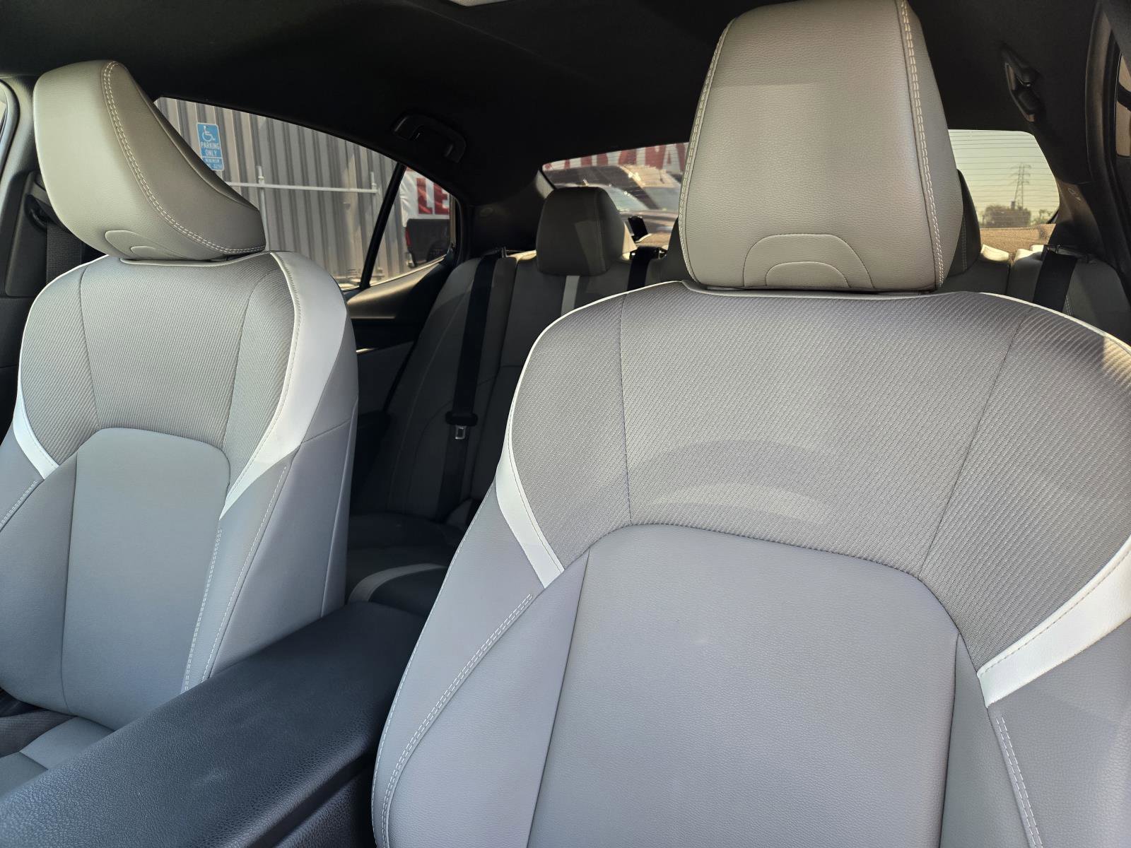 Used 2025 Toyota Camry SE w/ Convenience Package FWD image 22