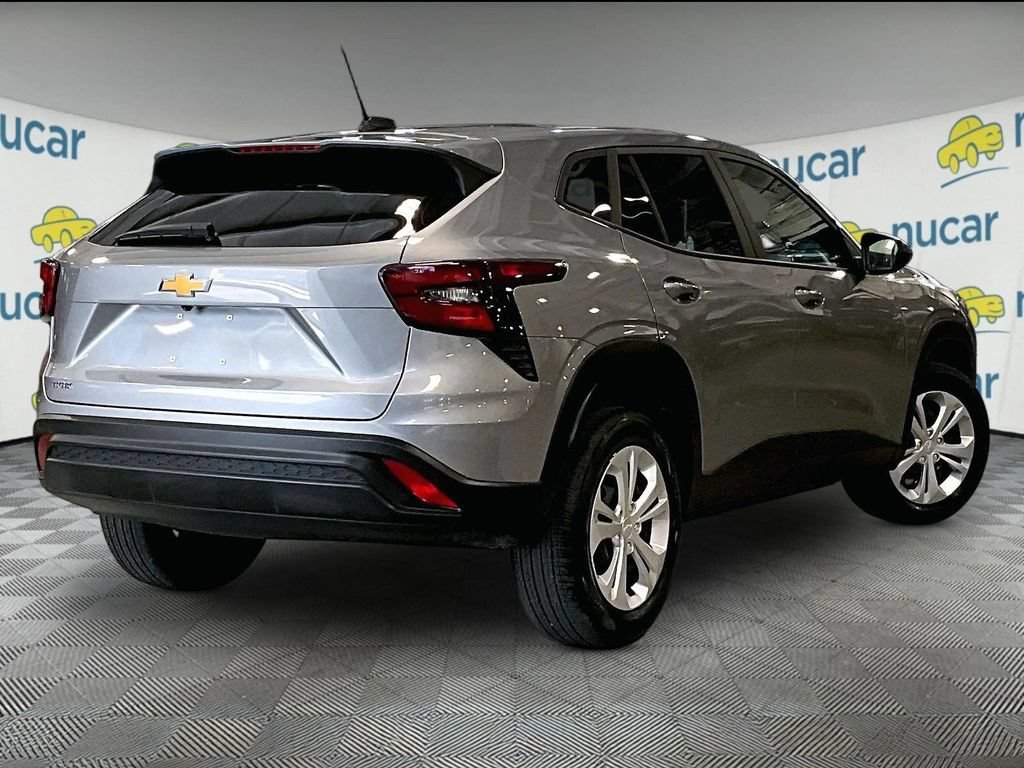 Used 2024 Chevrolet Trax LS FWD image 6