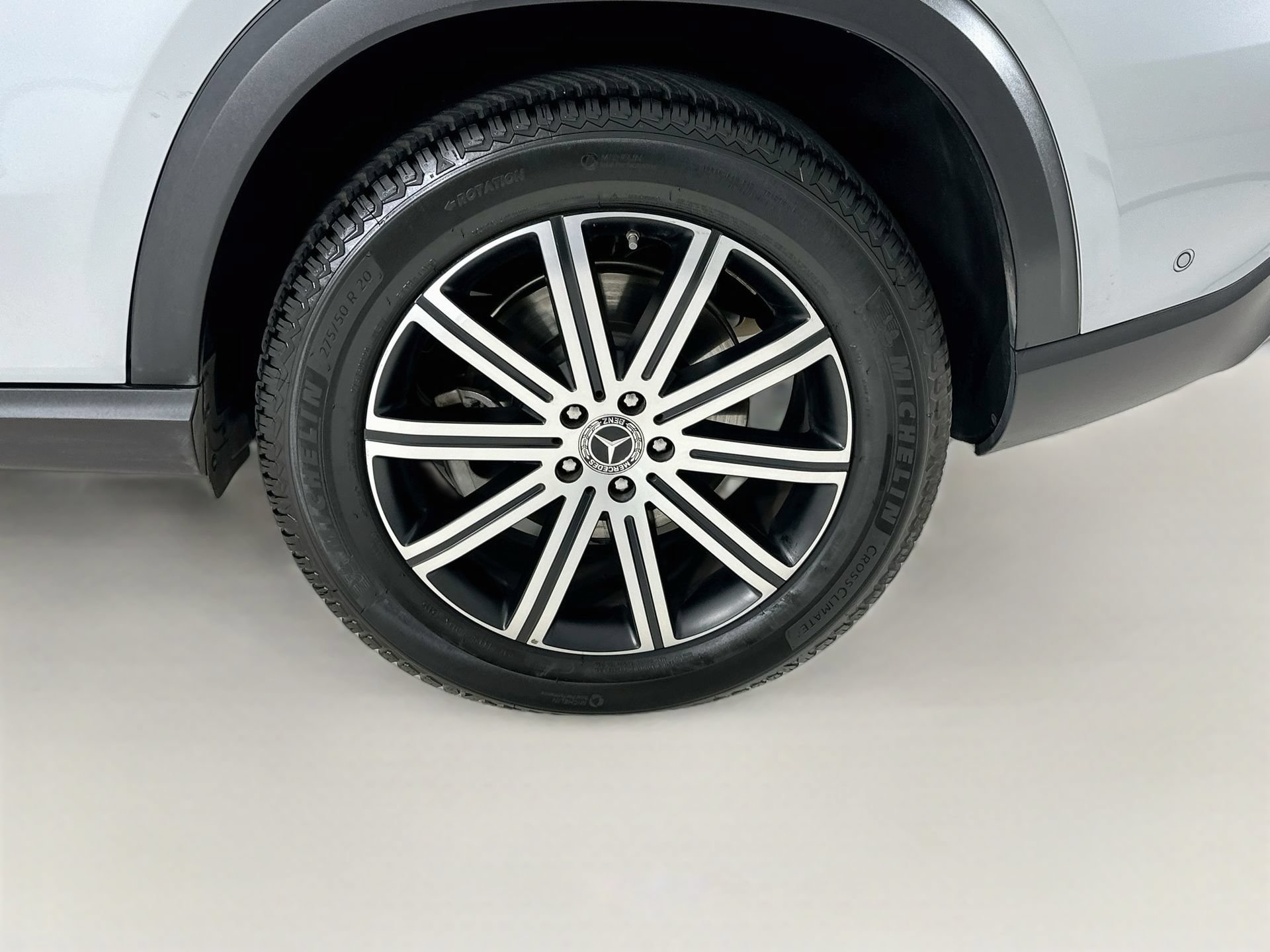 Certified 2025 Mercedes-Benz GLE 450e 4MATIC image 33