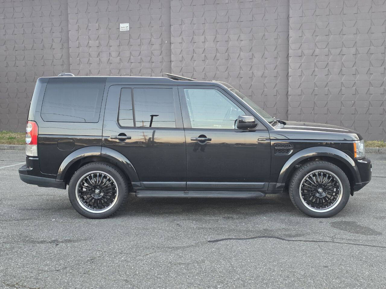 Used 2010 Land Rover LR4 HSE LUX AWD/4WD image 4