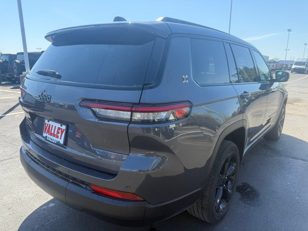 Used 2024 Jeep Grand Cherokee L Altitude AWD/4WD image 6