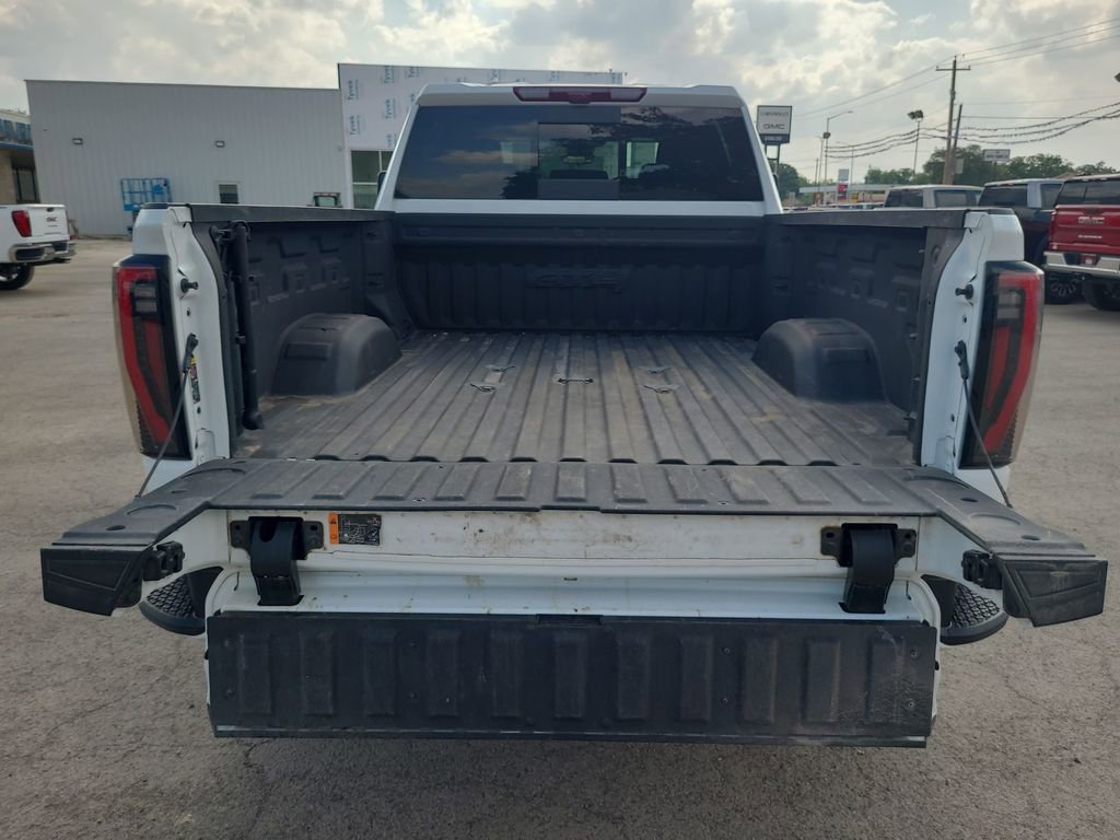 Used 2024 GMC Sierra 2500 AT4 w/ AT4 Premium Plus Package AWD/4WD image 27