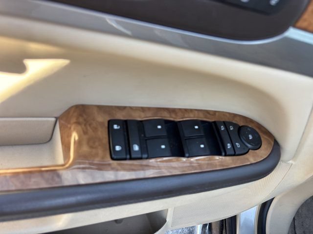 Used 2012 Buick Enclave Premium FWD image 22