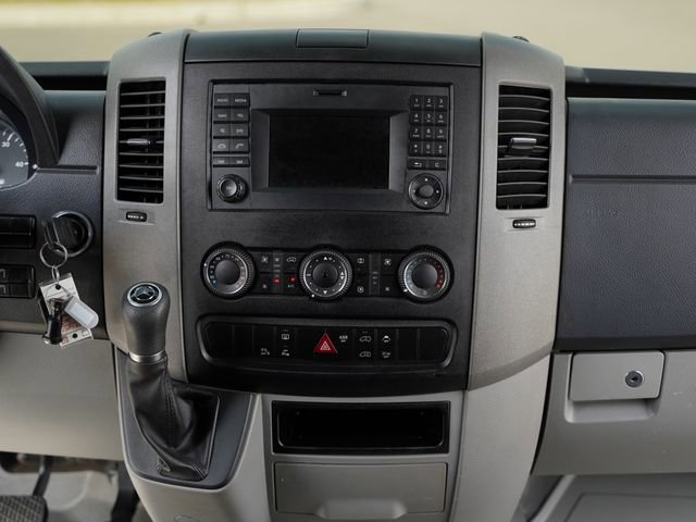 Used 2018 Mercedes-Benz Sprinter 2500 image 26