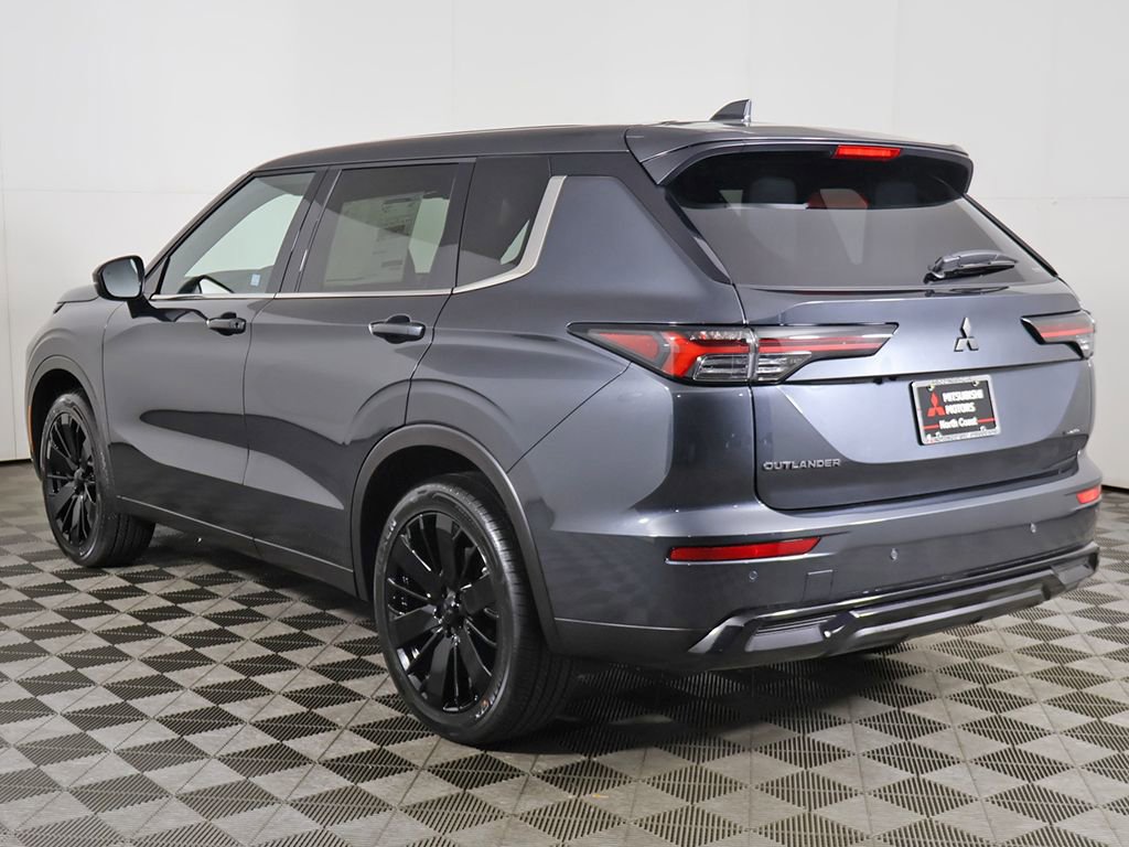 New 2026 Mitsubishi Outlander LE AWD/4WD image 11