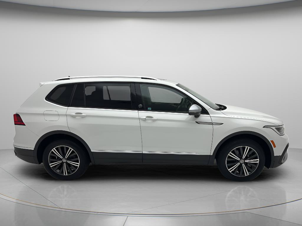 Used 2024 Volkswagen Tiguan Wolfsburg Edition AWD/4WD image 3
