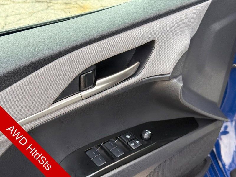 Used 2025 Toyota Camry LE w/ Convenience Package image 18