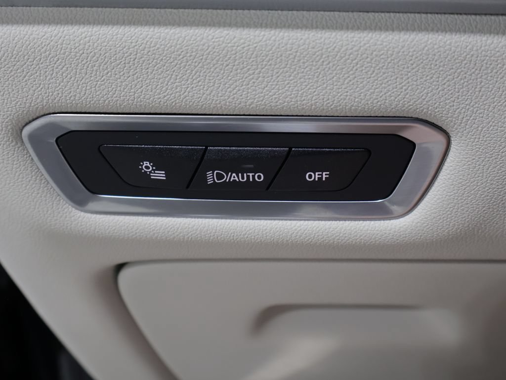 Used 2026 BMW X7 M60i AWD/4WD image 33