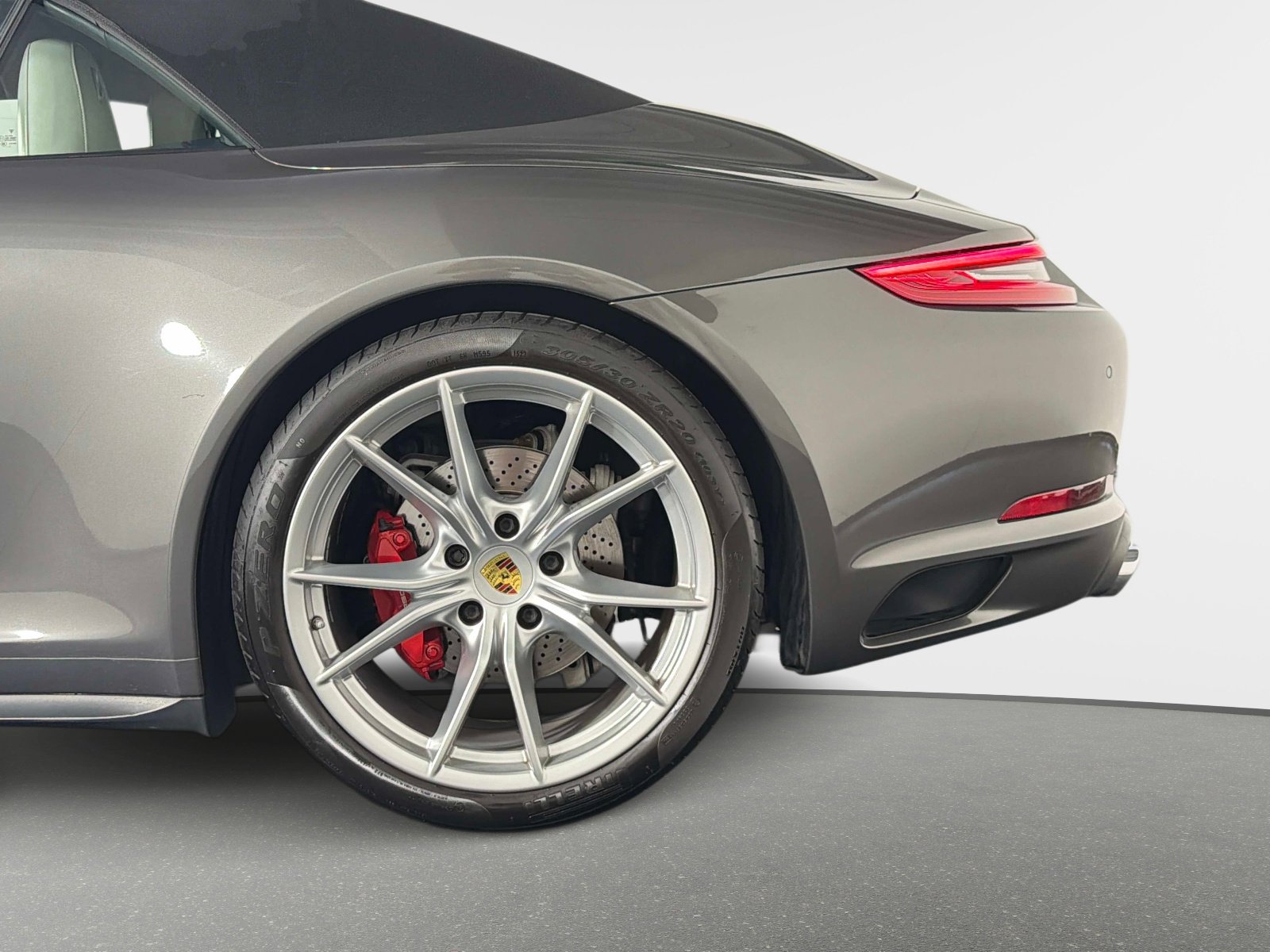 Used 2018 Porsche 911 Carrera 4S AWD/4WD image 15