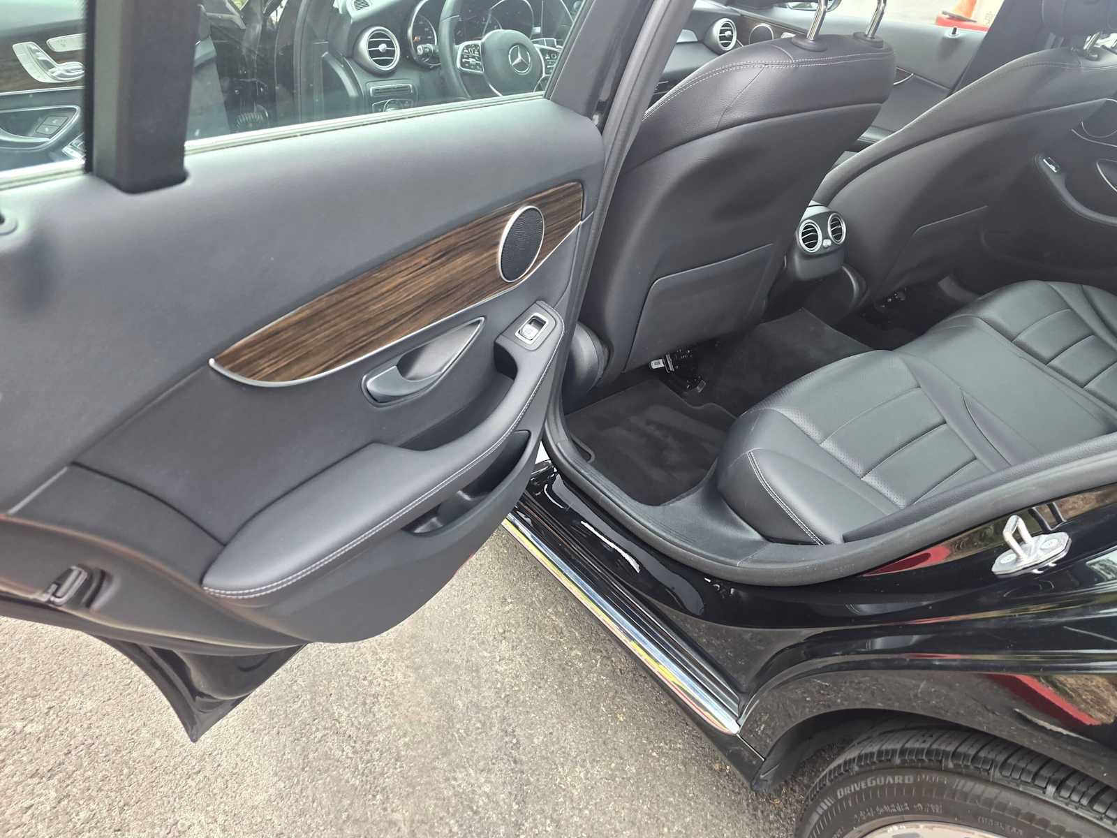 Used 2020 Mercedes-Benz C 300 Sedan image 16