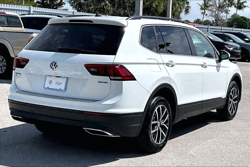 Used 2019 Volkswagen Tiguan SE w/ Panoramic Sunroof Package image 5